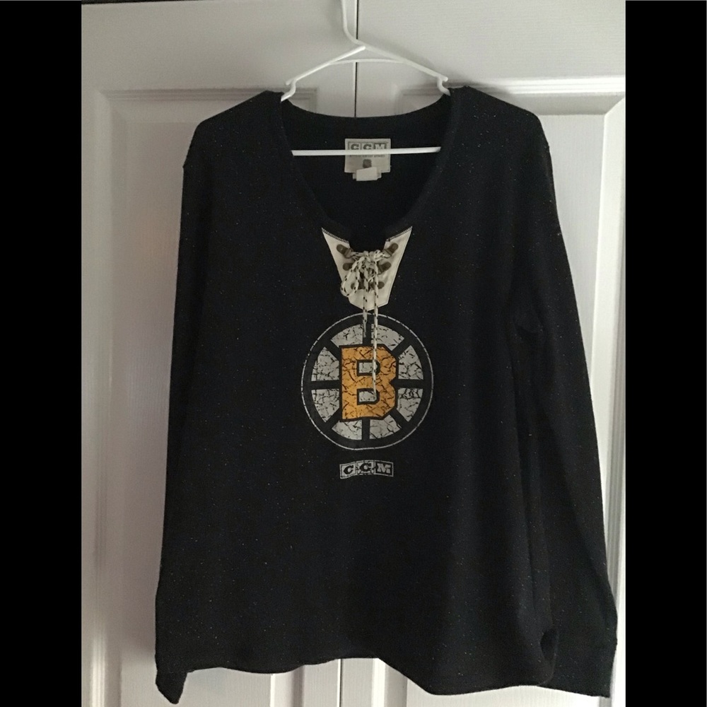 Women’s 2xl Boston Bruins vintage look CCM lightweight sweatshirt type top.